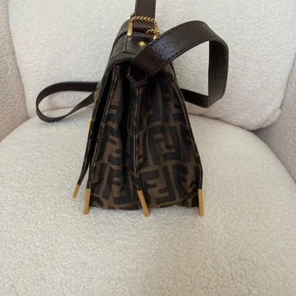 Fendi Zucca Print Classic No.1 Mesenger Bag in Canvas.  In great condition. - Picture 5 of 16